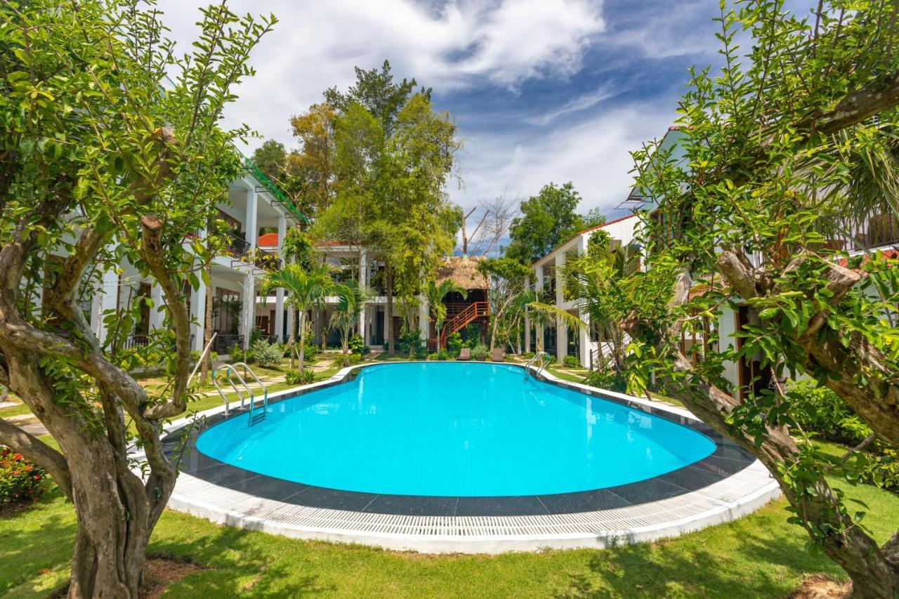 Caesar Phu Quoc Hotel Bagian luar foto