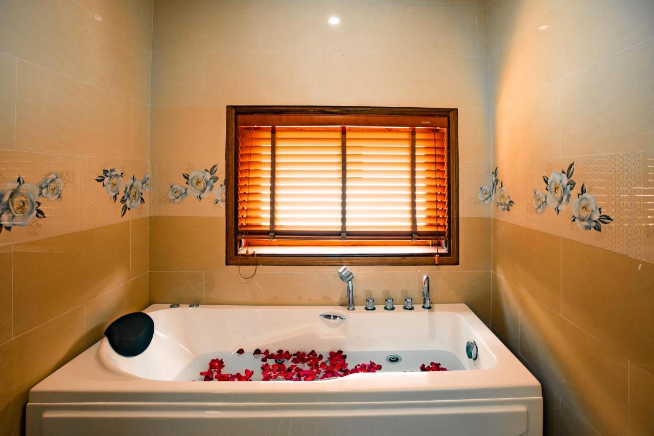 Caesar Phu Quoc Hotel Bagian luar foto