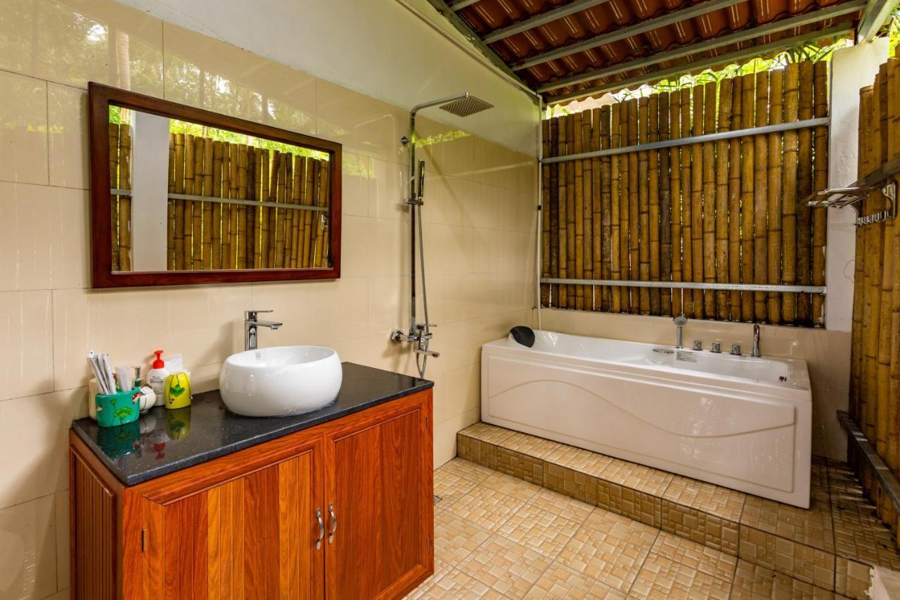 Caesar Phu Quoc Hotel Bagian luar foto